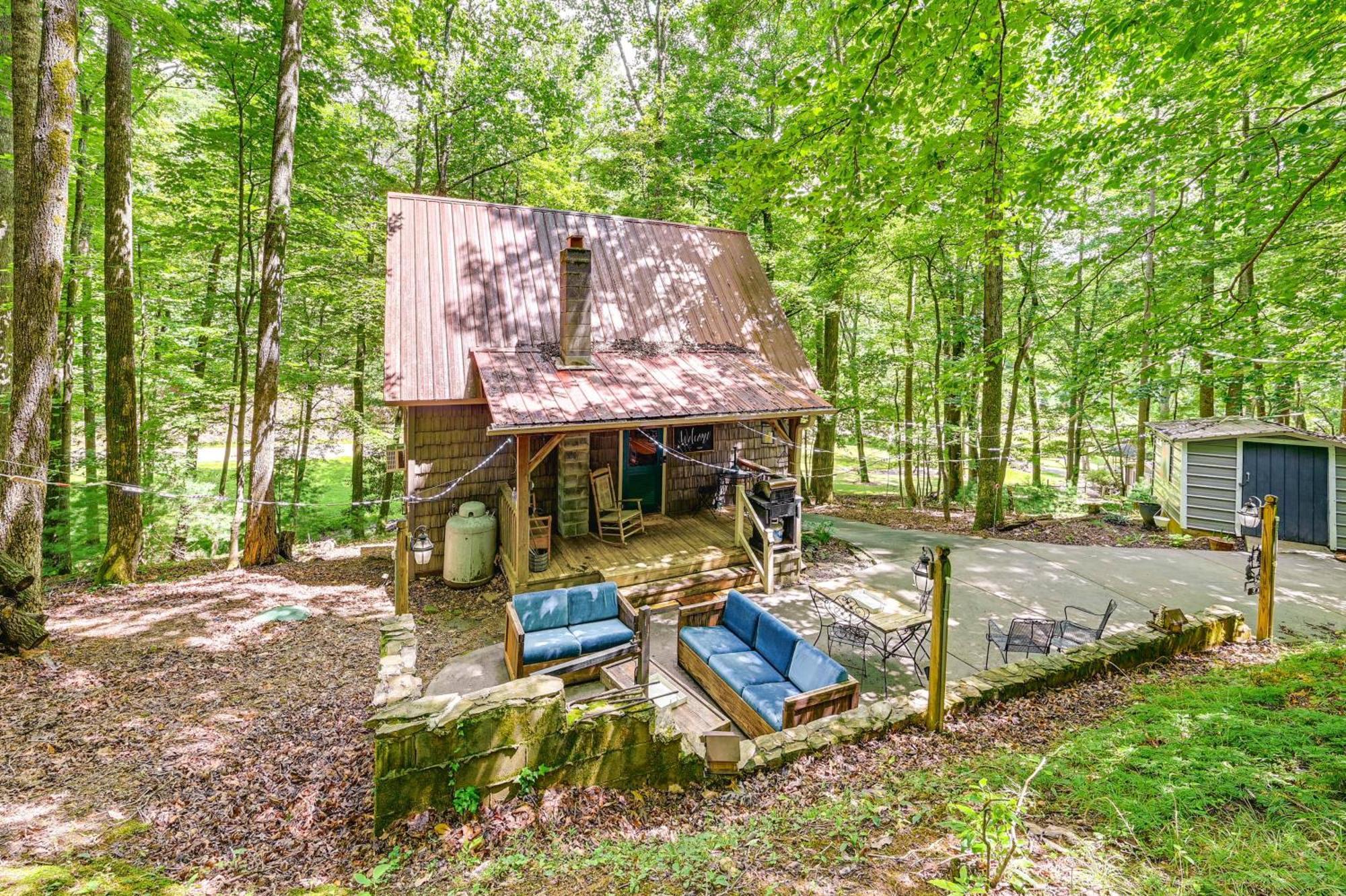 Charming Roaring Gap Cabin With Patio And Fire Pit! Villa Abshers Bagian luar foto