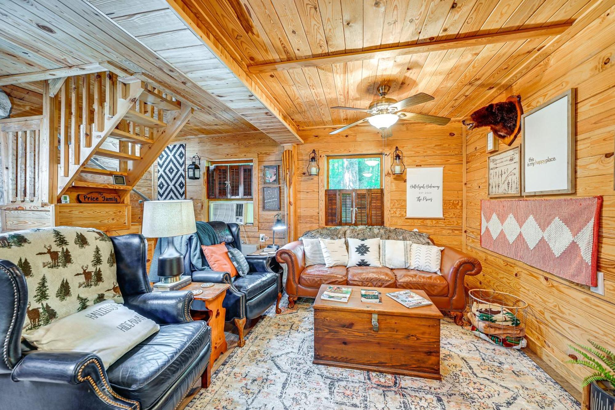 Charming Roaring Gap Cabin With Patio And Fire Pit! Villa Abshers Bagian luar foto