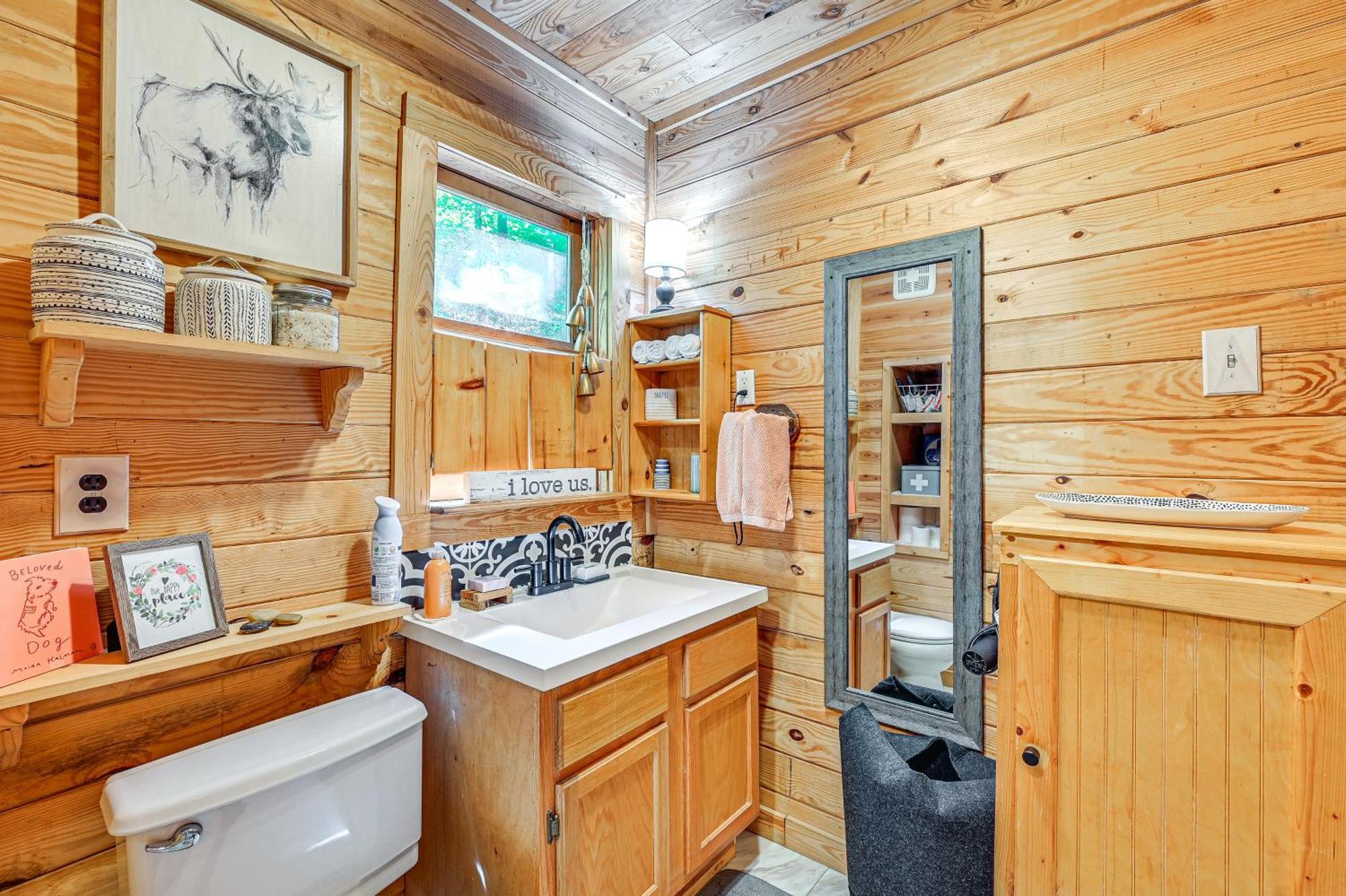 Charming Roaring Gap Cabin With Patio And Fire Pit! Villa Abshers Bagian luar foto