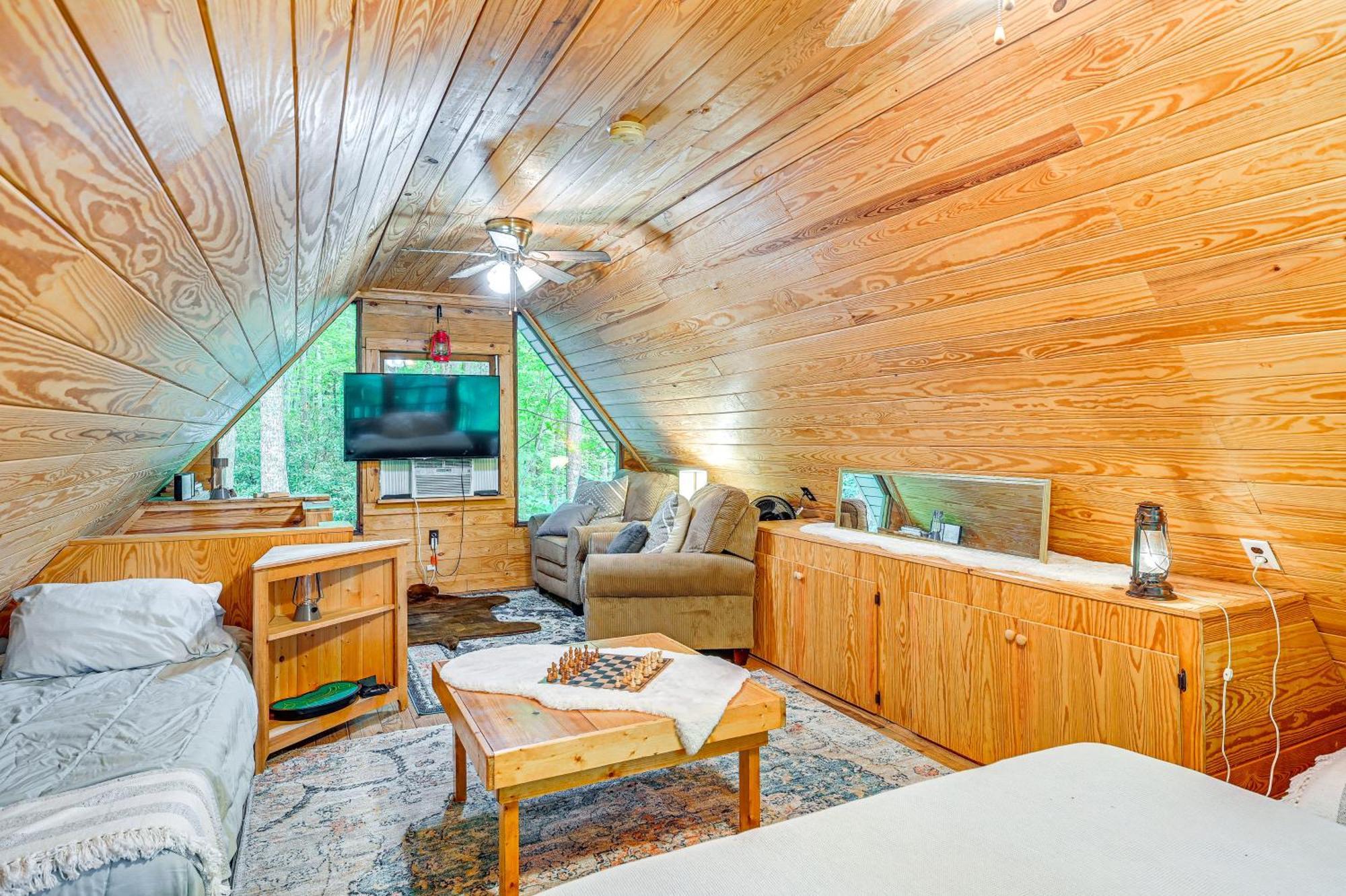 Charming Roaring Gap Cabin With Patio And Fire Pit! Villa Abshers Bagian luar foto