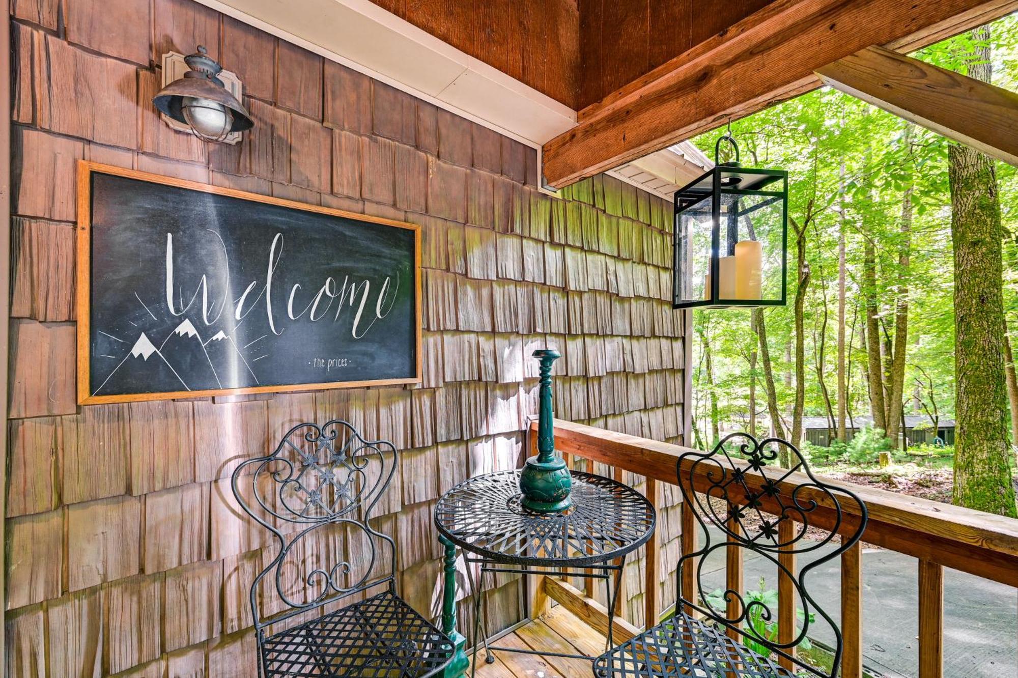 Charming Roaring Gap Cabin With Patio And Fire Pit! Villa Abshers Bagian luar foto