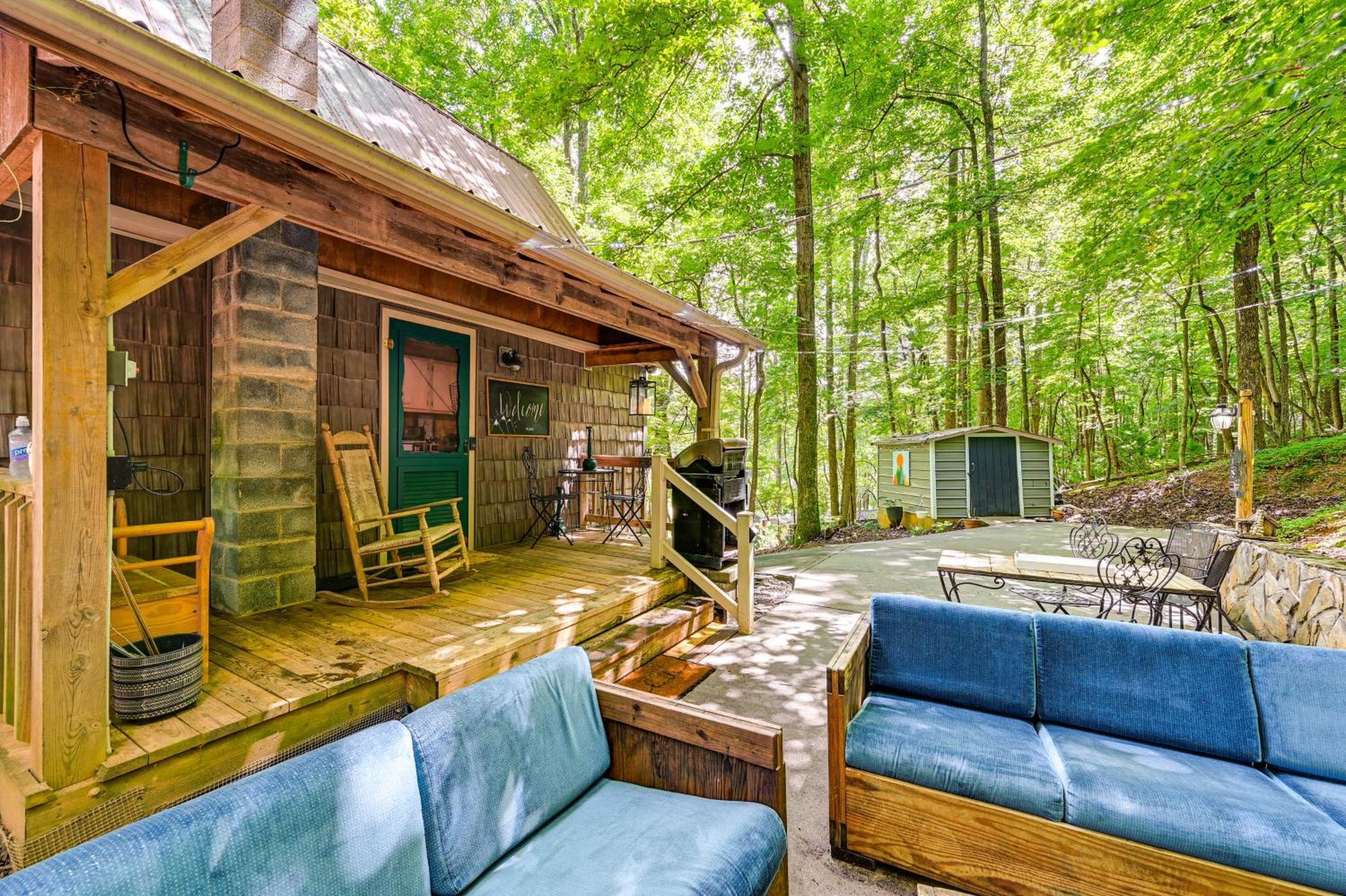 Charming Roaring Gap Cabin With Patio And Fire Pit! Villa Abshers Bagian luar foto