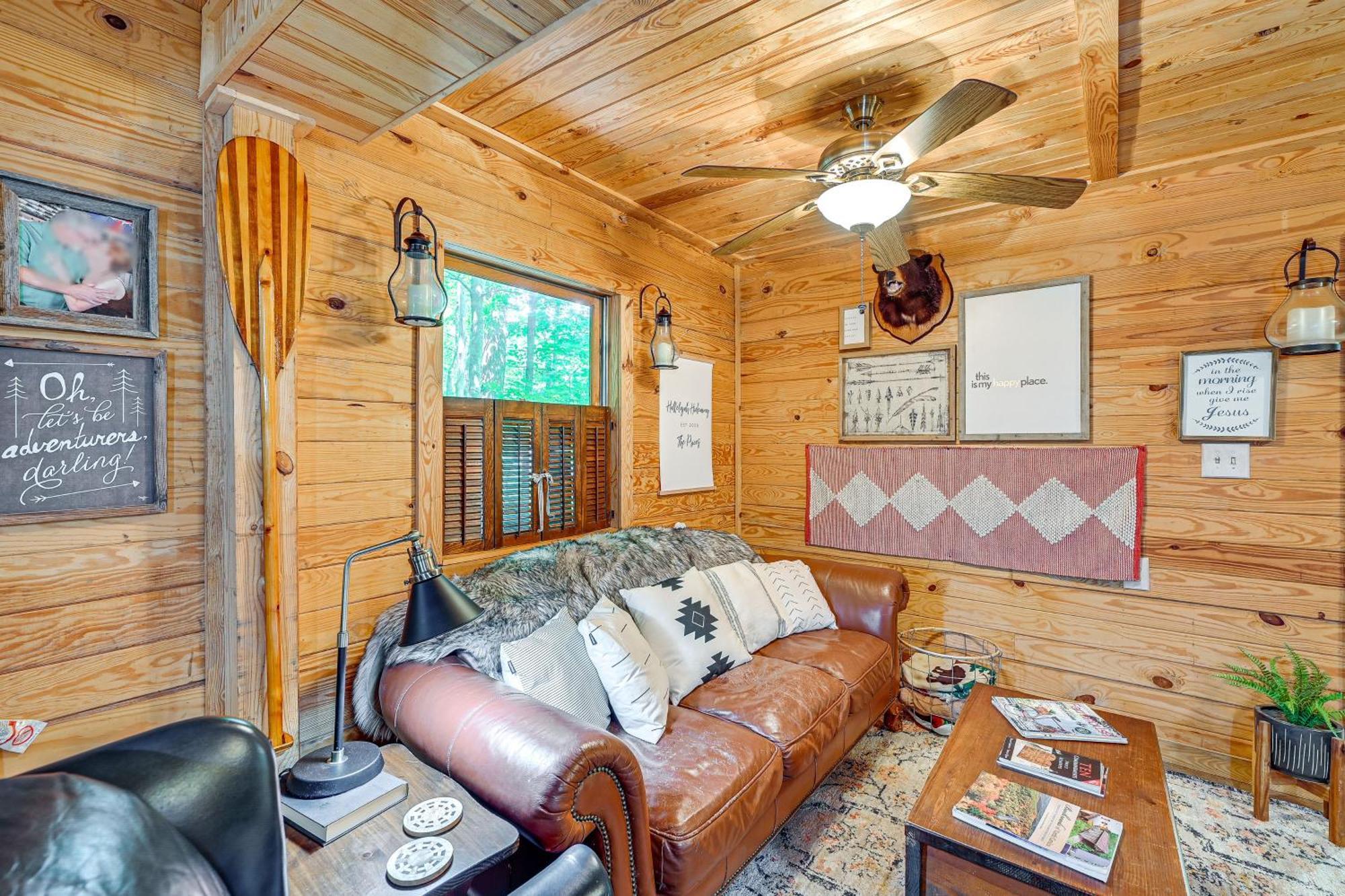 Charming Roaring Gap Cabin With Patio And Fire Pit! Villa Abshers Bagian luar foto